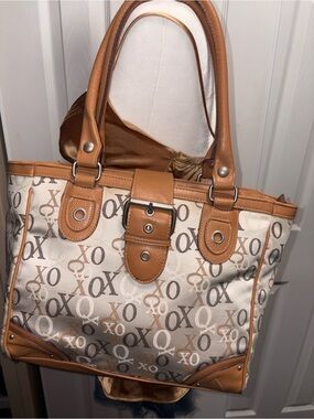 XOXO Tan & Cream Logo Buckle Tote